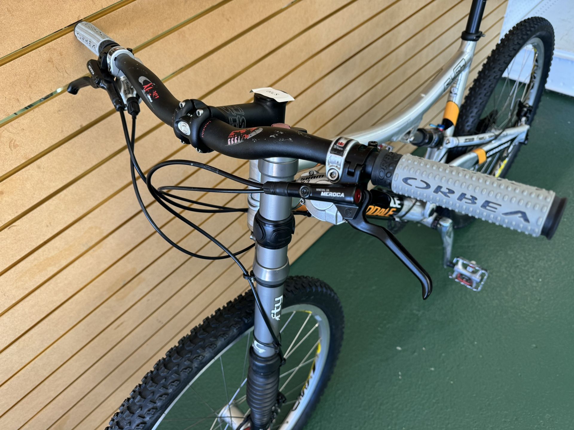 Cannondale Rush 3 Lefty Dual/Full Suspension Large Frame Mountain