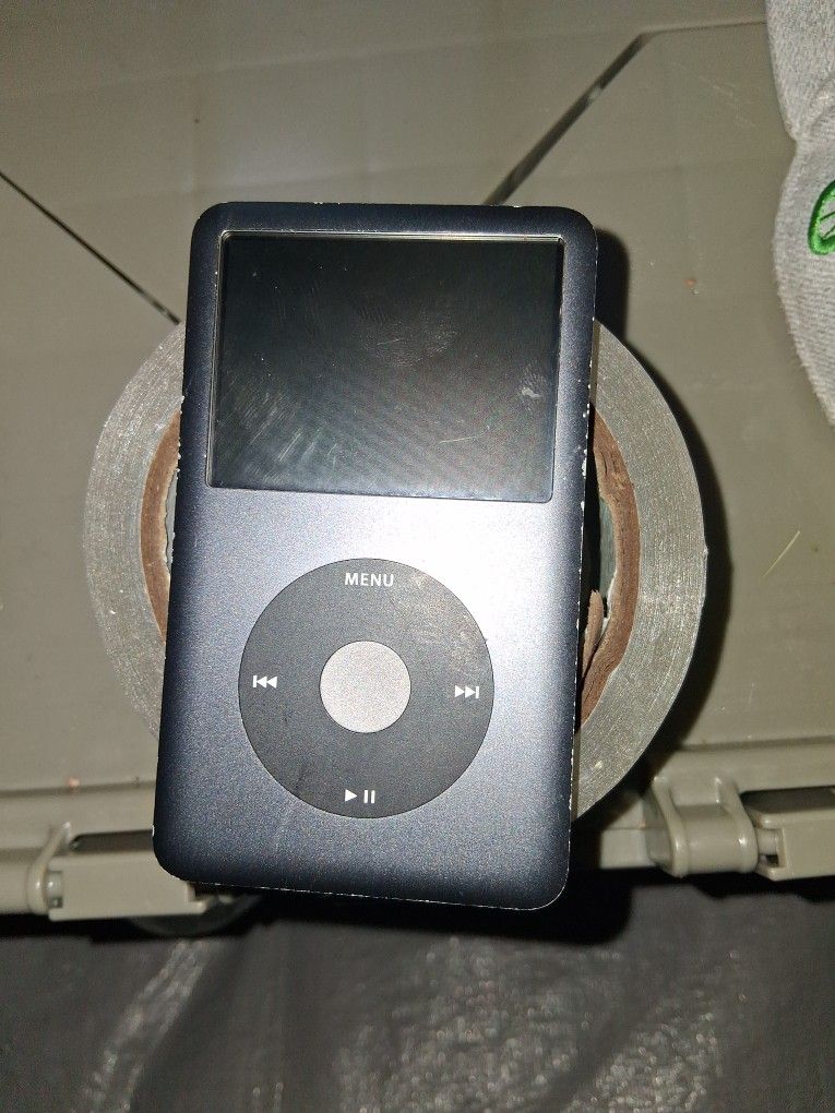 Ipod!!ipod Classic 7th Gen Classic.good Condition!