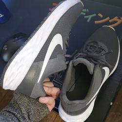 Nike Revolution 6 Men's Running Shoes Size 9