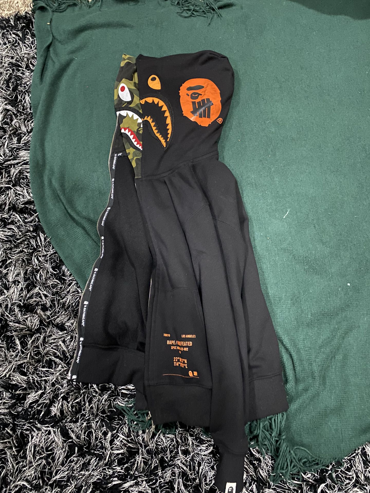 Bape hoodie “Undefeated” Collab 