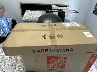NEW IN BOX Standing lamp
