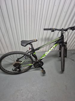 2015 Giant Revel 3 Mountain Bike – Fast Sale!