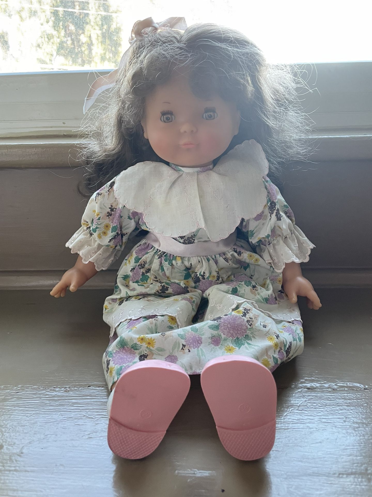 Vintage FAMOSA BABY DOLL 17 In Made in Spain Brunette Brown EYES Original Outfit