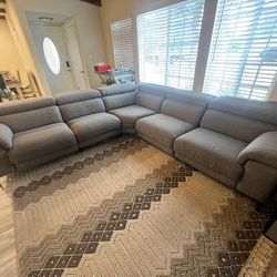 Modern Sectional Couch W/ Recliners