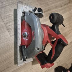 Milwaukee M18 Skillsaw