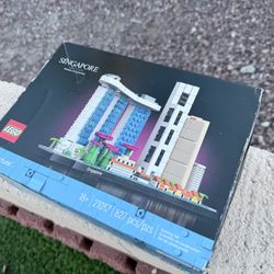 LEGO Architecture Singapore NEW