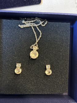 chain and earrings set
