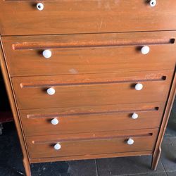 Dresser