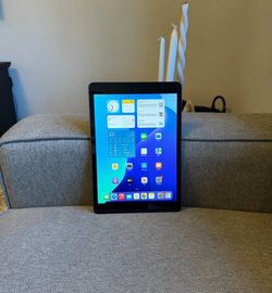 Apple iPad 7th Generation 32GB Wi-Fi - Space Gray