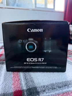 Canon EOS R7 RF-S 18-150mm F3.5-6.3 IS STM Kit