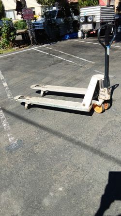 Pallet jack