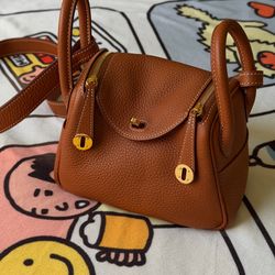 Used leather bag