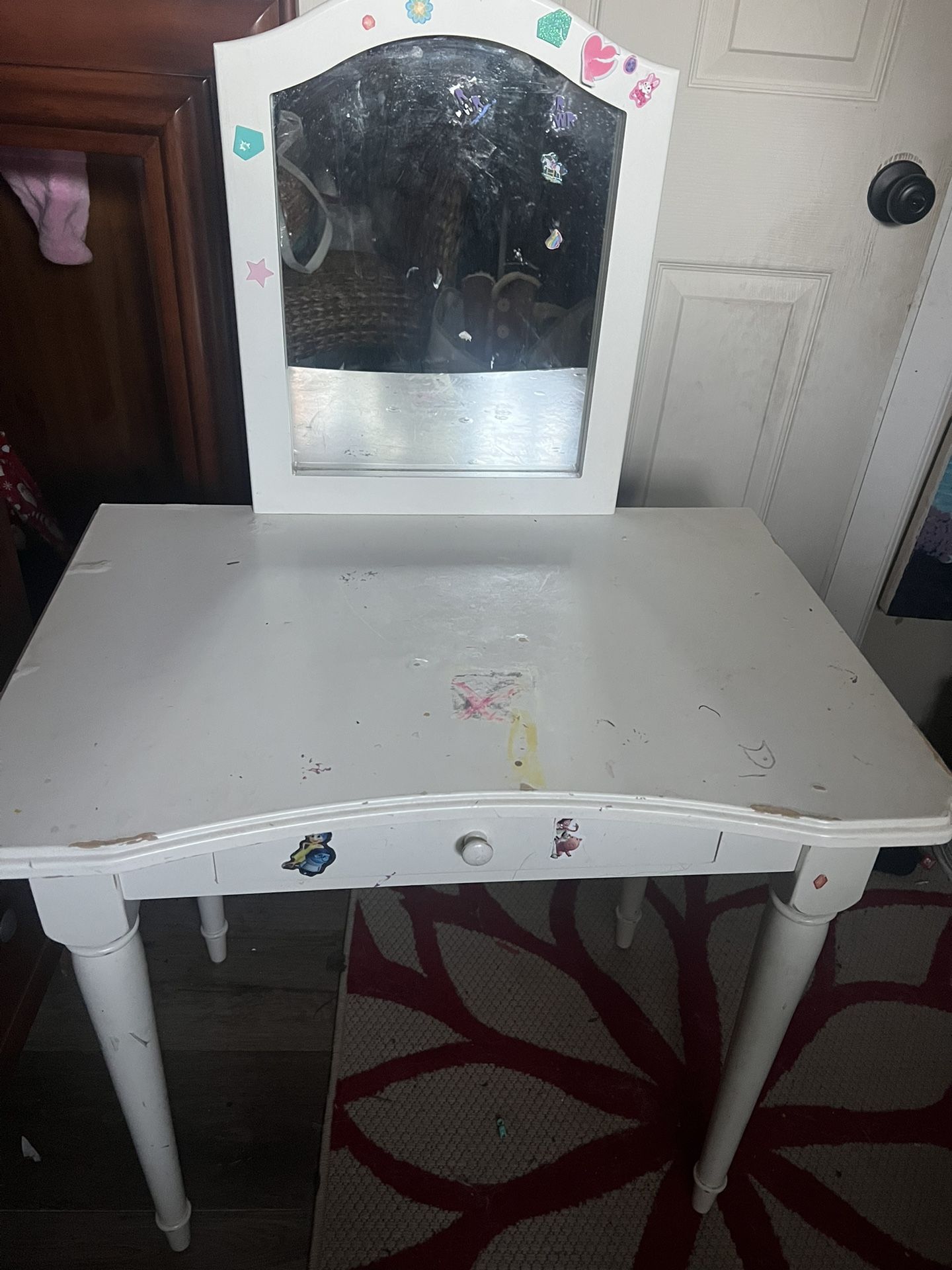 Girls Vanity Pottery Barn 