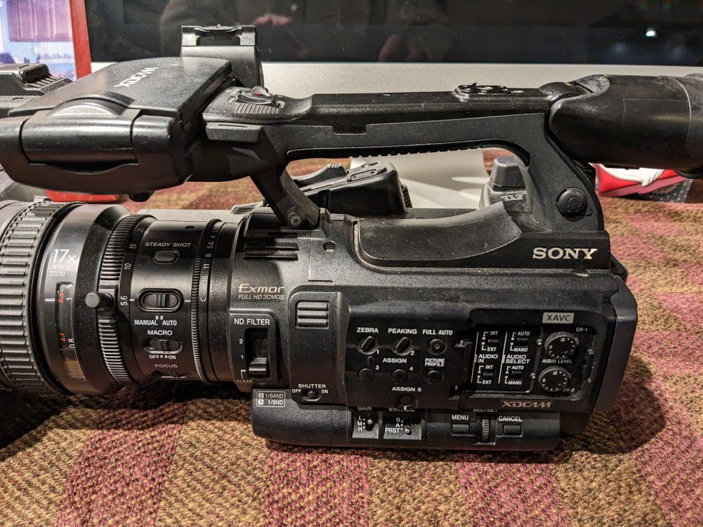 Sony XDCAM PXW-X200 Professional Camcorder