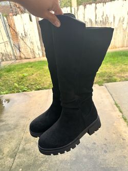 Girls boots