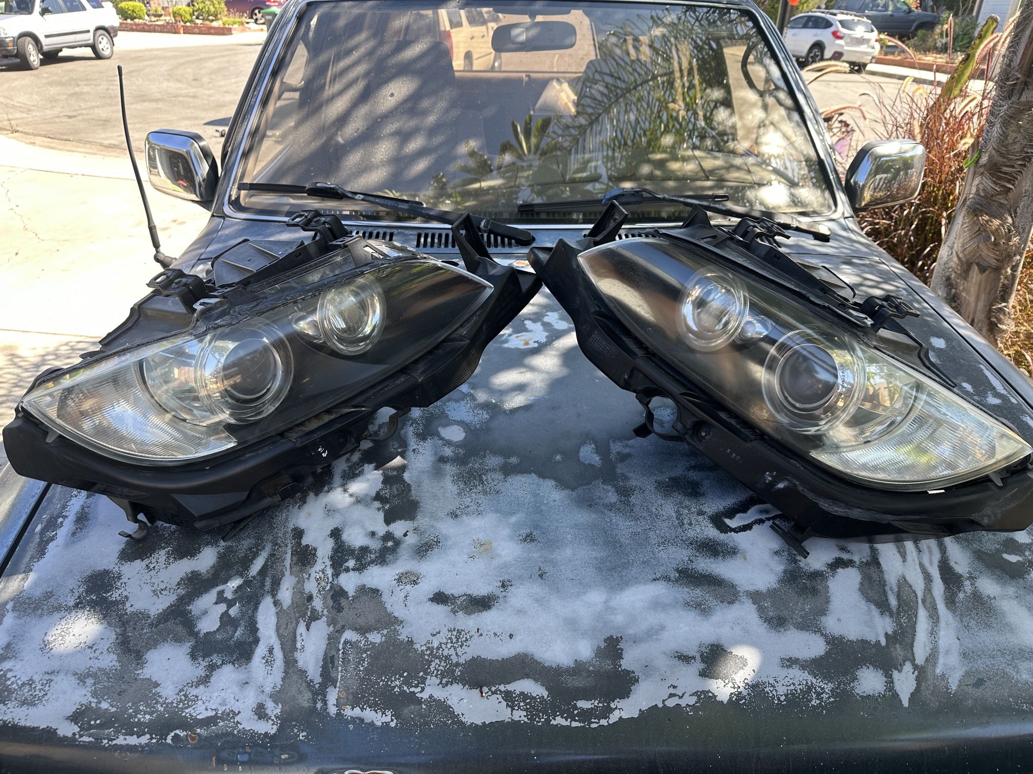 E92/E93 BMW Headlights OEM Pre LCi