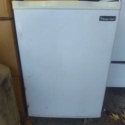 Mini fridge