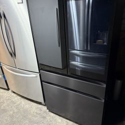 Samsung Family Hub Refrigerator 