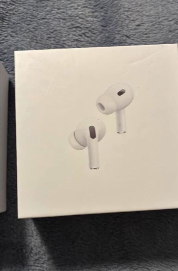 AirPods Pro 2 - 2 Unopened 1 Opened
