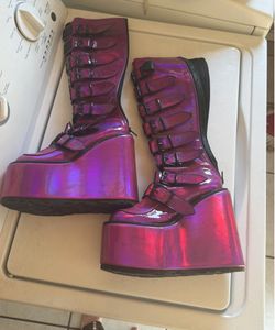 Demonia platforms