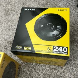 KICKER SPEAKERS WITH FOUR ADAPTERS 