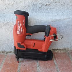Milwaukee
M18 FUEL 18-Volt Lithium-Ion Brushless Cordless Gen II 18-Gauge Brad Nailer (Tool-Only)