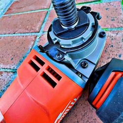 Milwaukee M18 FUEL 4-1/2" / 5" Grinder