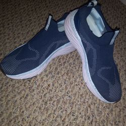 Avia Shoes Size 7.5W