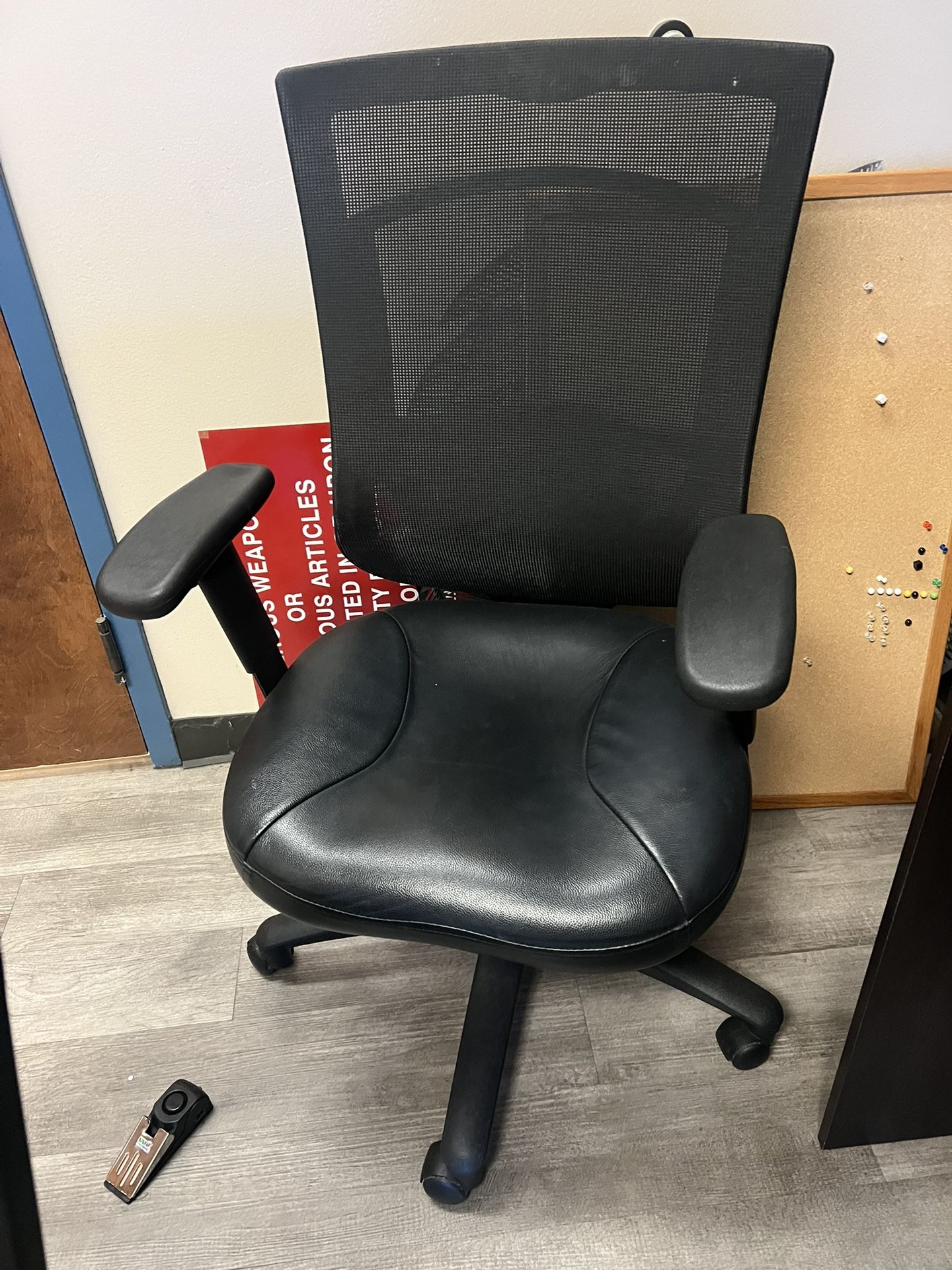 Office Chairs $25/ea