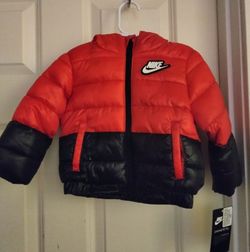 NEW 12T NIKE Puffer Coat 