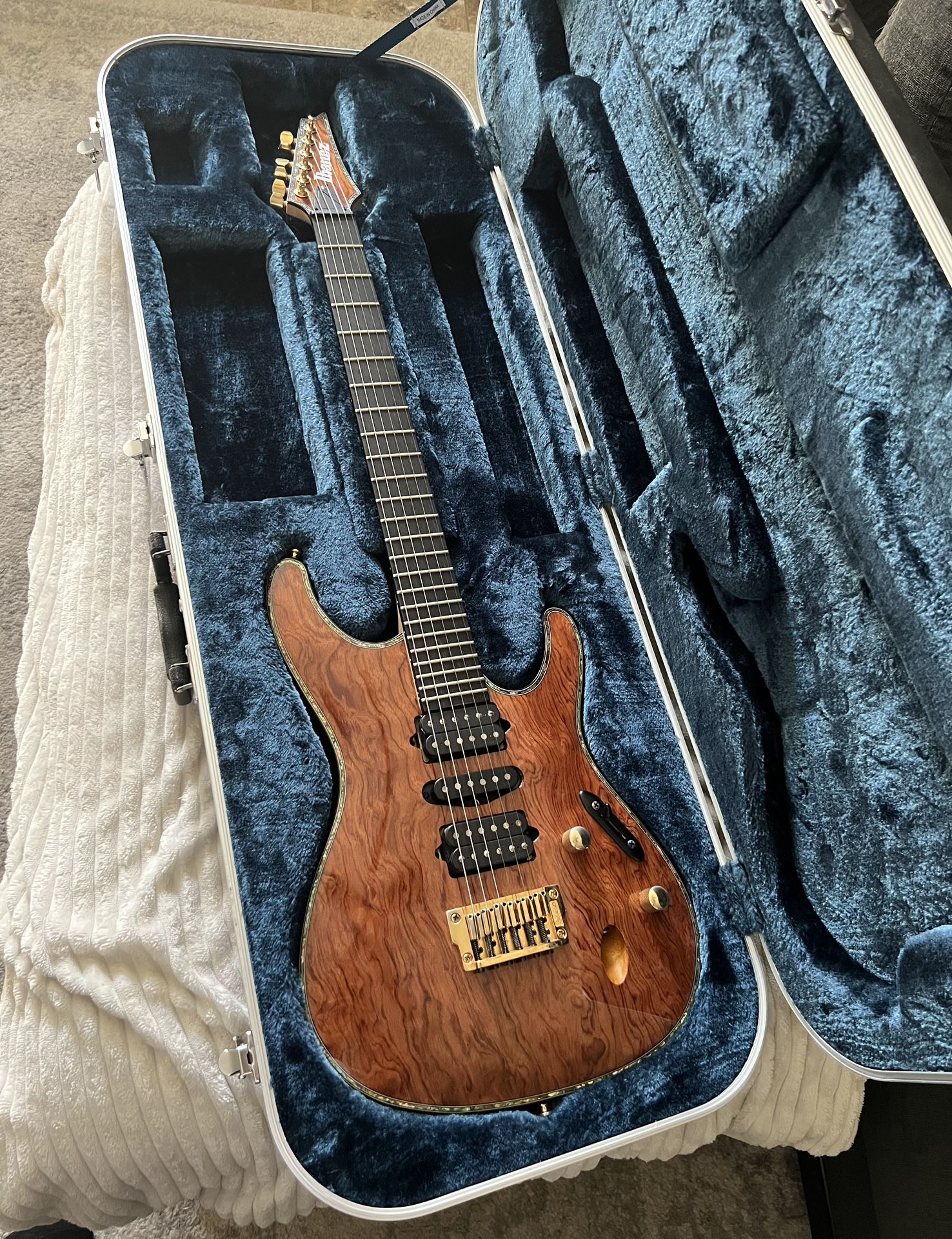 Ibanez SIX70FDBG Iron label Bubinga Top
