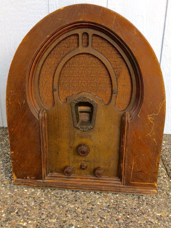 1932 Philco Radio Model 43B