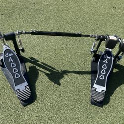 DW 4000 double bass pedal 