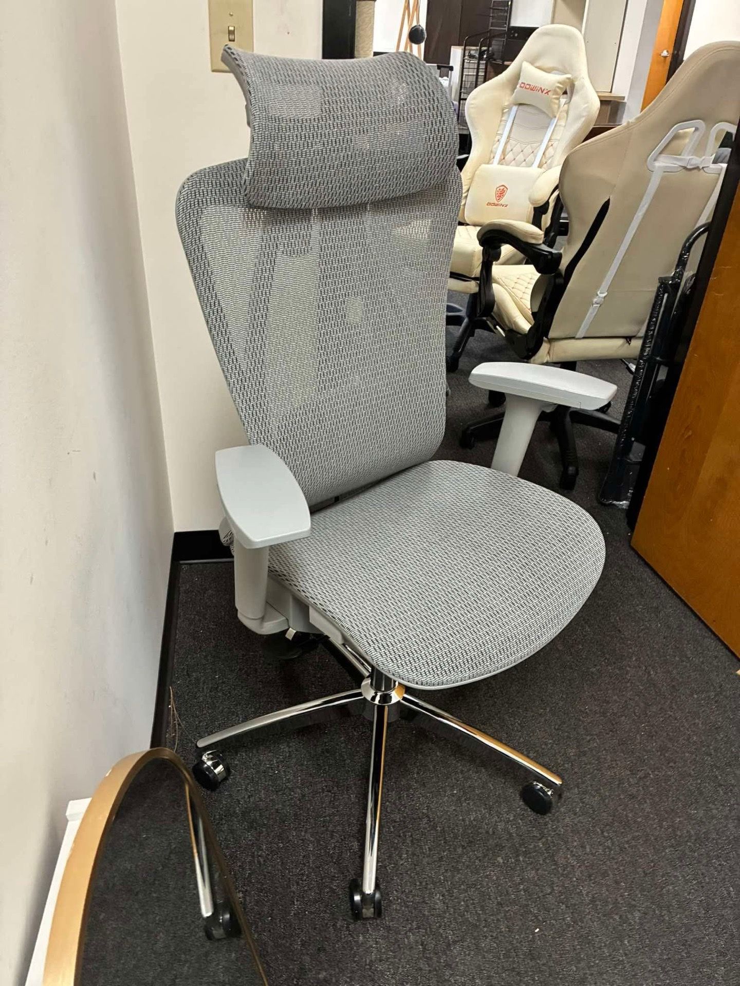 PatioMage Ergonomic office chair with 3D armrests, desk chair for large computer