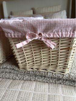 White wicker baskets