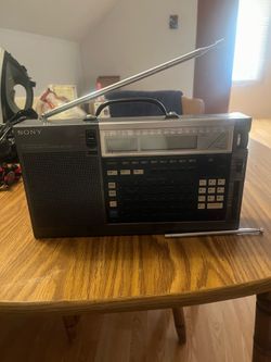 Sony ICF 2010 Air/FM/LW/MW/PLL Shortwave Radio Receiver Untested