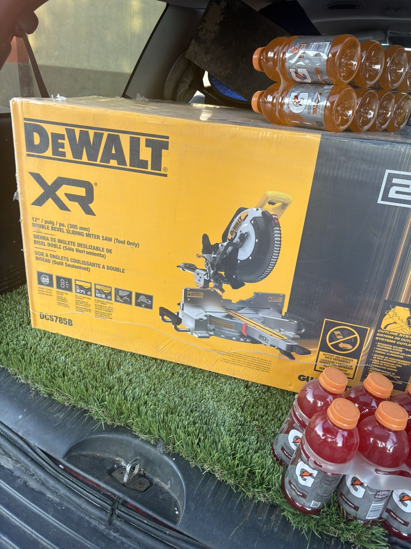 DeWalt 20V XR 12IN Dual Bvl Sldng Mtr Sw