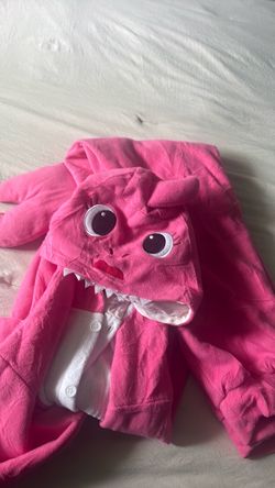 Mommy shark onesie