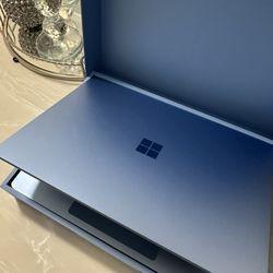 Microsoft Surface Laptop 2024