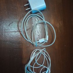 Apple Charger Lightning Usb. And Earpods