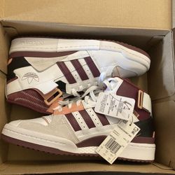 Never Worn Size 9 Adidas Shoes