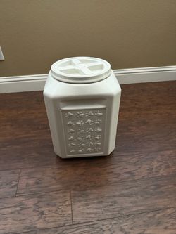 White Plastic Pet Food Storage Container