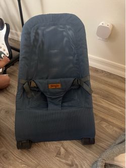 Baby bouncer