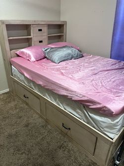 Full size bed set