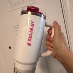 Stanley Cup 30oz White Hearts