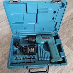 Vintage Makita 6041D Cordless Drill With Case & Charger