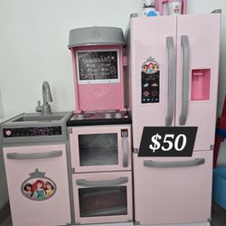 Disney Princess Gourmet Kitchen