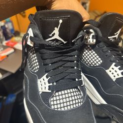 Air Jordan 4 White Thunders