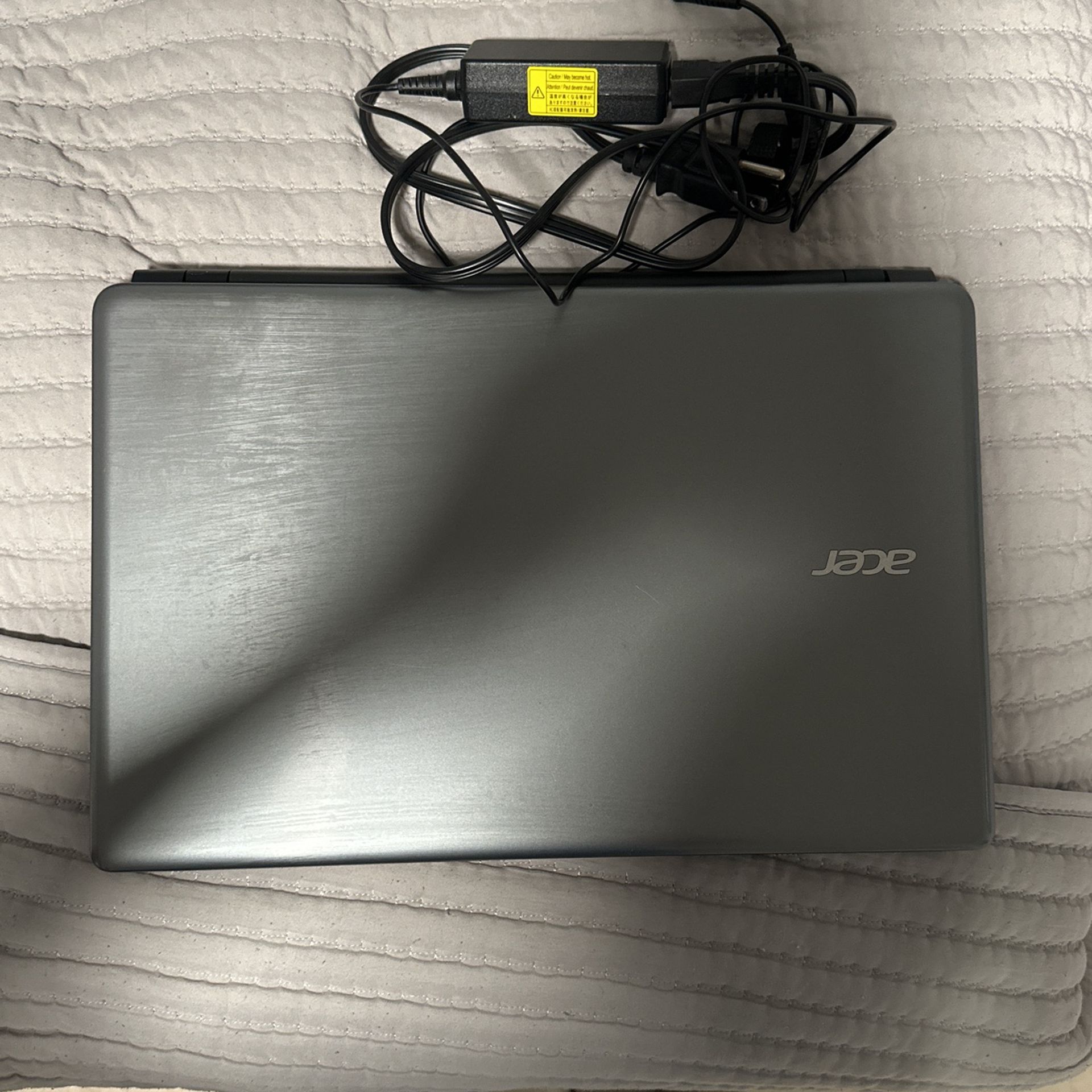 Acer Aspire V5-561P-5451