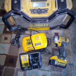 DeWalt Set Radio Drill 2 Chargers 1 Fast Charger